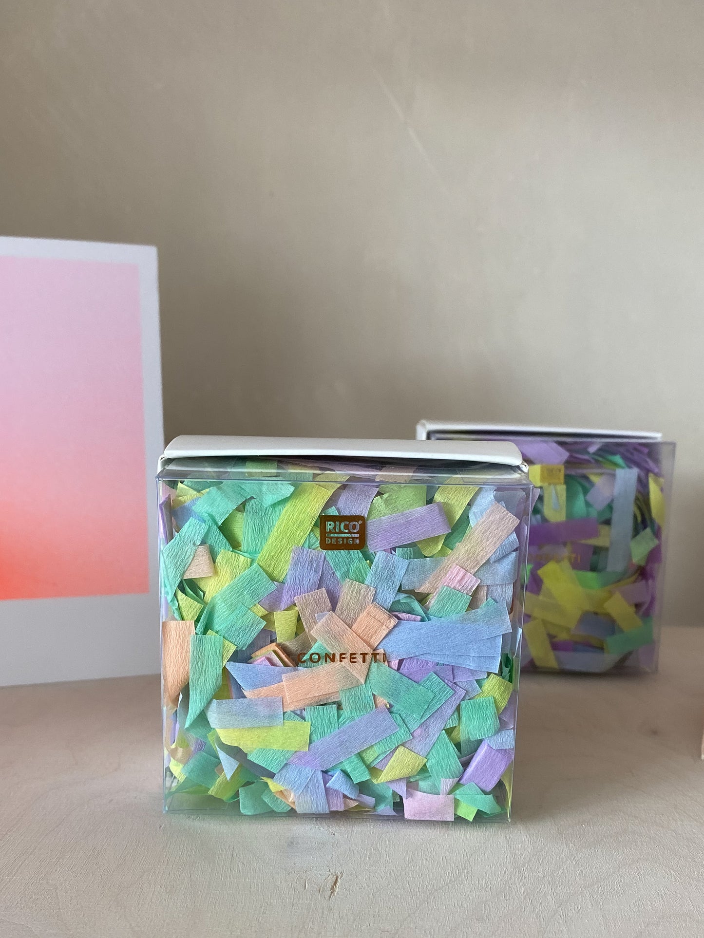 Krepp-Konfetti Hell Lila Pastel