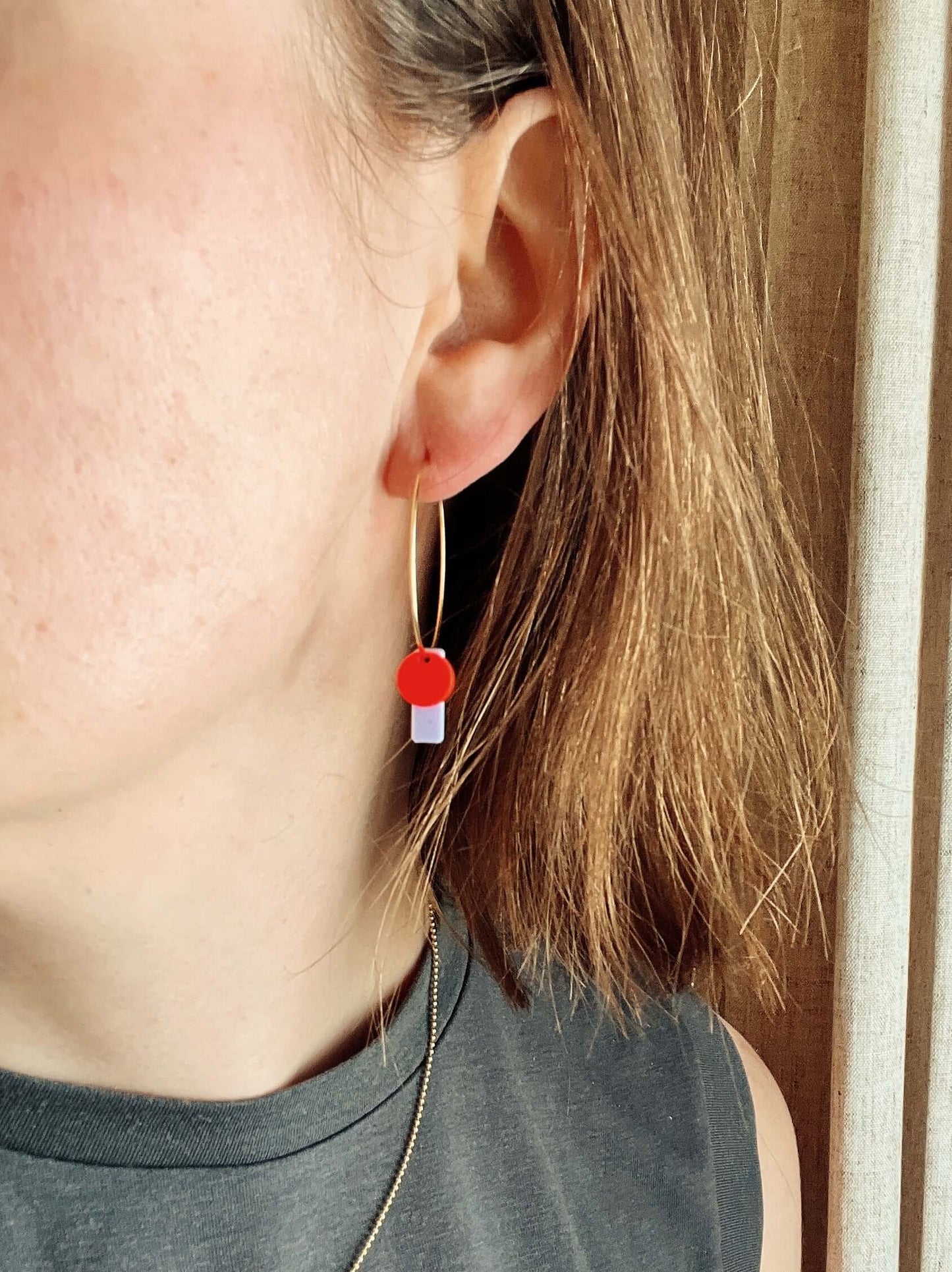 Dots mit Stick Hoops aus Edelstahl flieder feuerrot