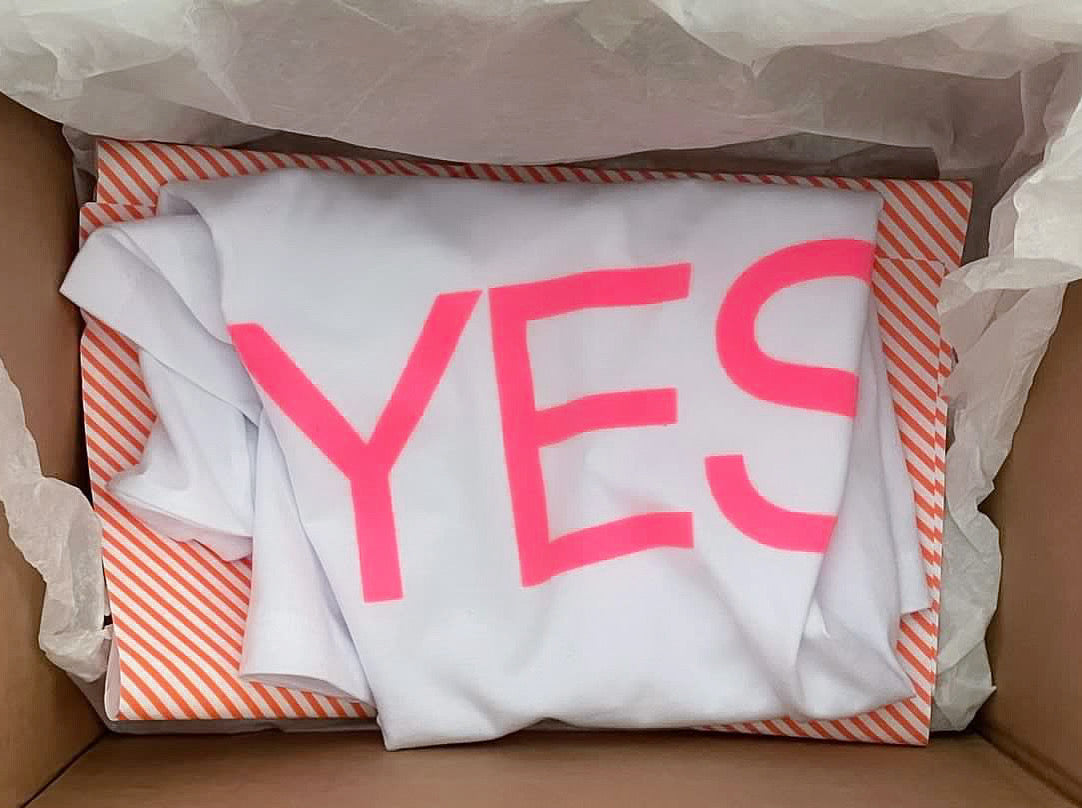 Shirt "YES"