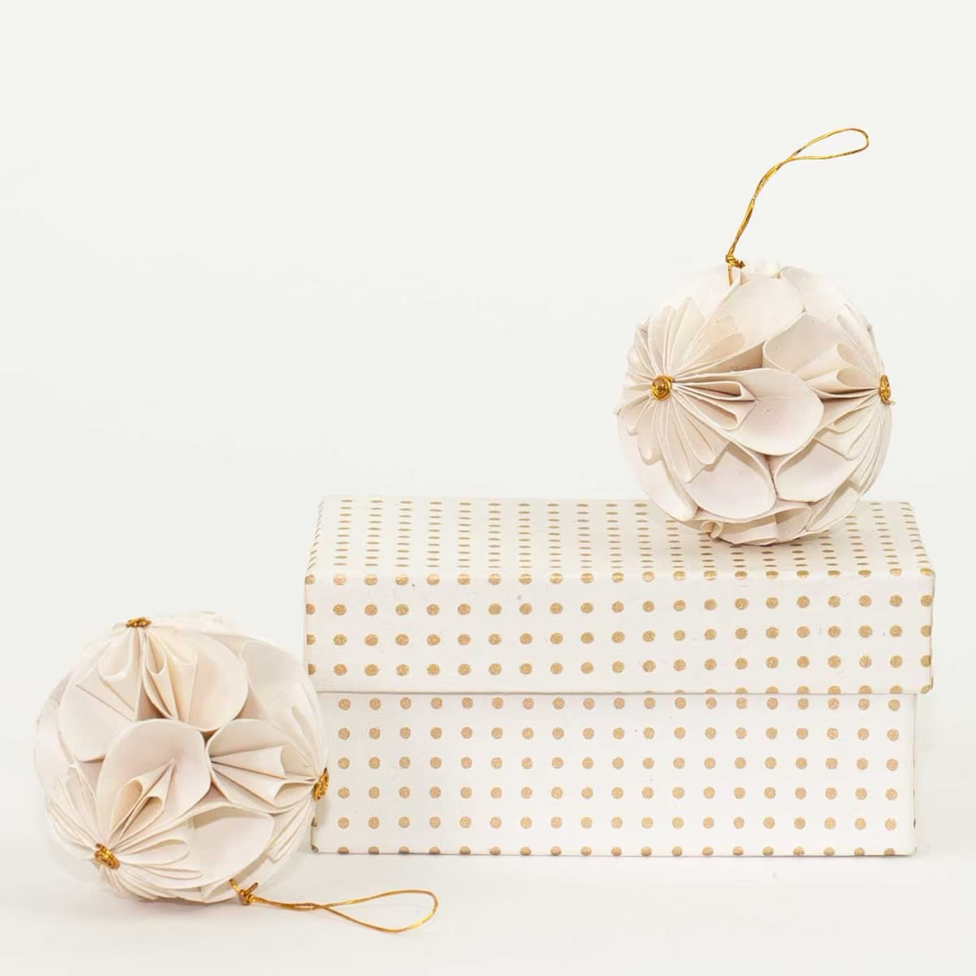 FLOWER BALL Ornament 2 Stück