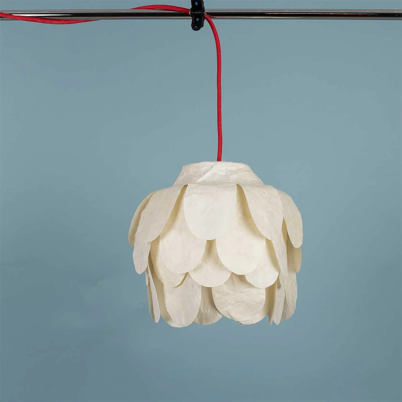 Papierlampe „Flower“ Naturweiß und handgefertigt