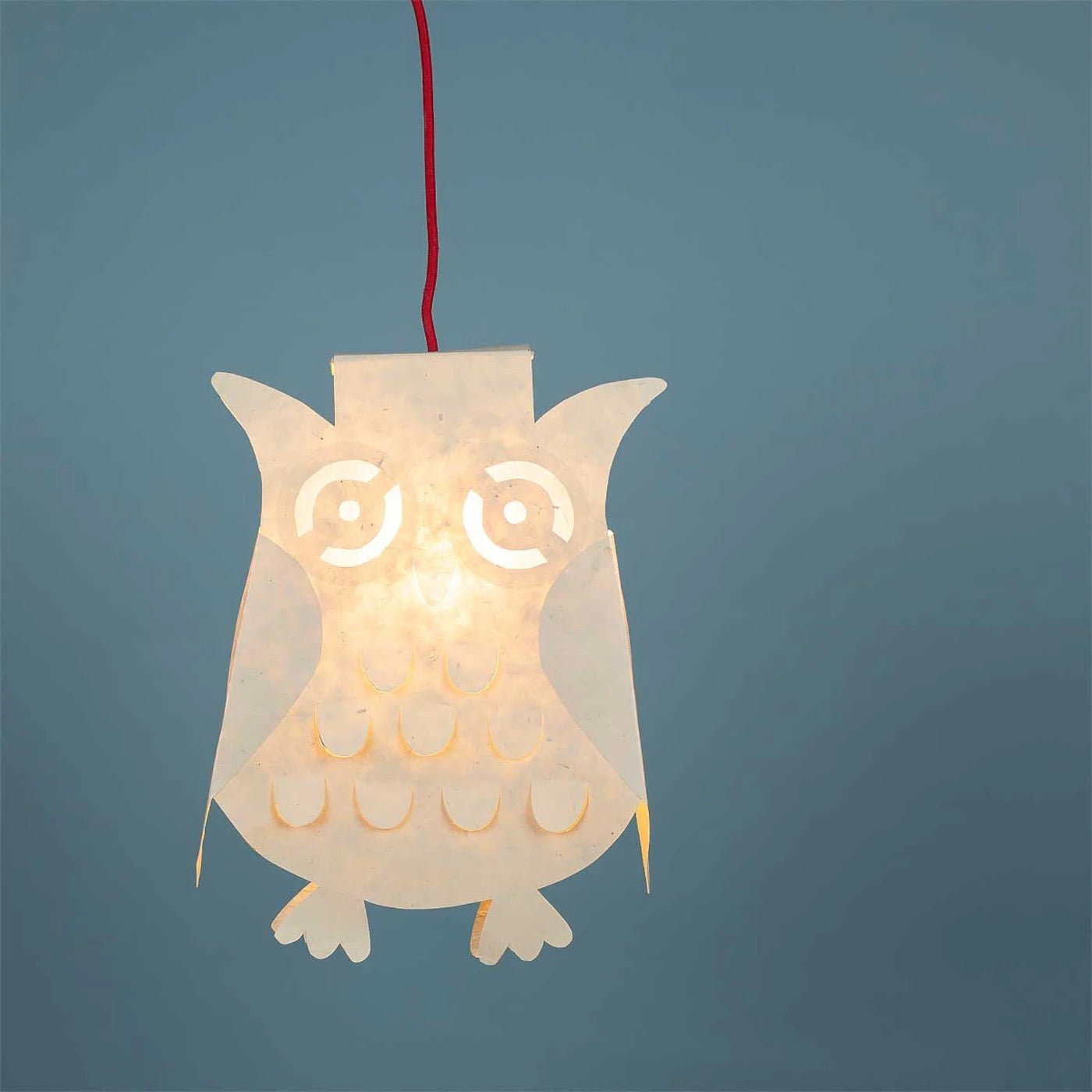 Handgemachte Eulenlampe aus Papier